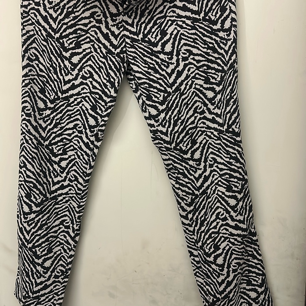 Banana republic Sloan leopard pants pocket size 8